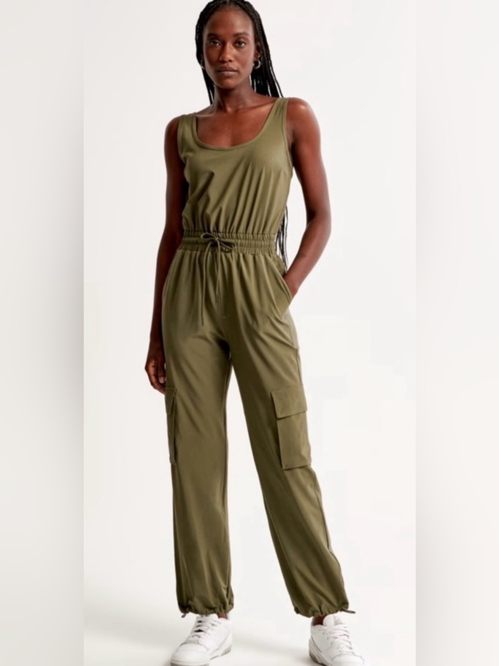 Abercrombie & Fitch Women’s Traveler Cargo Jumpsuit in Olive Green - size Large